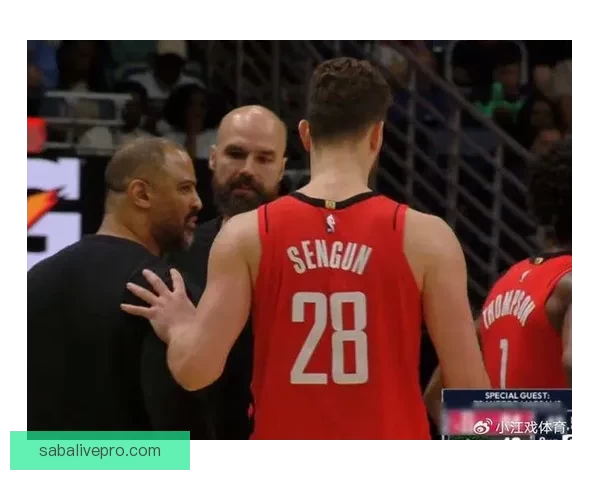 申京轰36分14板7助3断3帽火箭三杀鹈鹕勇士开拓者锁定附加赛