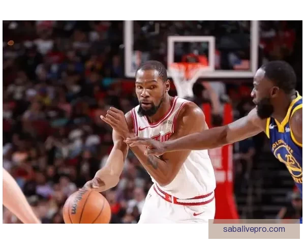 杜兰特独砍四十余分客场逆转险胜关键失误险些葬送胜利