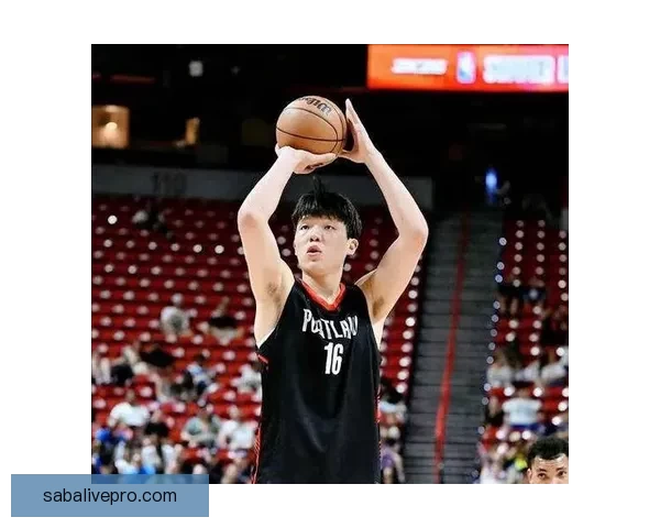 练级归来杨瀚森重返开拓者担纲内线核心再出发全力冲击新赛季荣耀征程